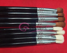 Load image into Gallery viewer, Stylism&#39;s Eyes PRO Brushes Set (19 piece Brush collection with bag)
